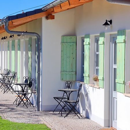 La Bobul Apartments Drnholec Exterior foto